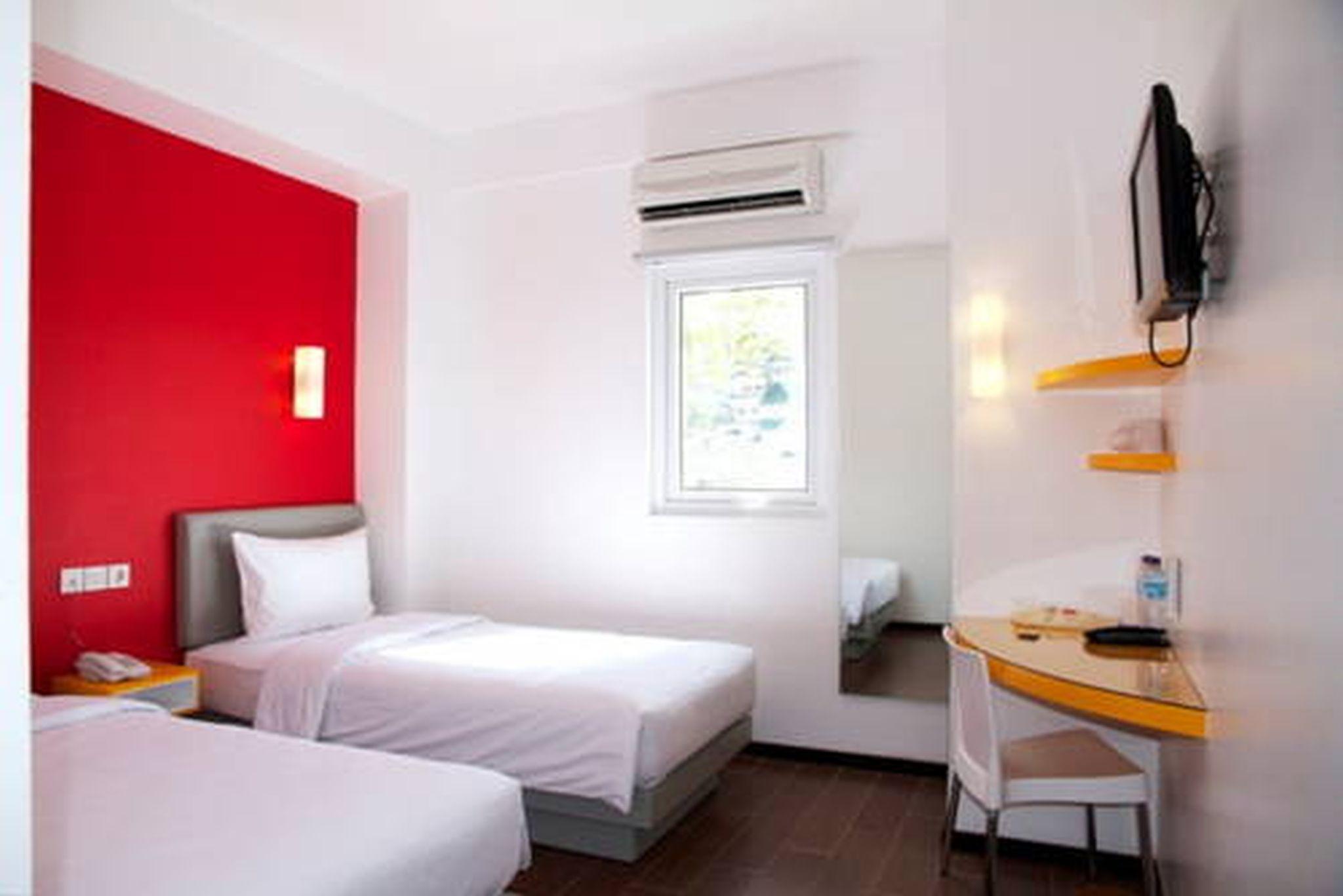 Amaris Hotel Ambon Exteriör bild