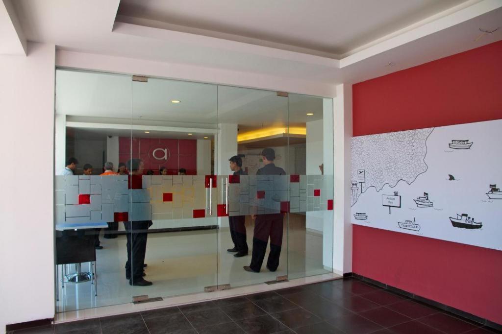 Amaris Hotel Ambon Exteriör bild
