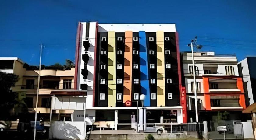 Amaris Hotel Ambon Exteriör bild