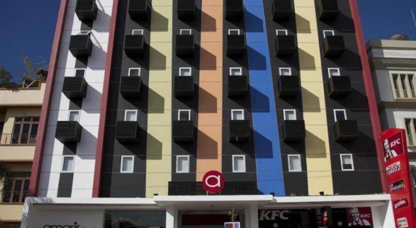 Amaris Hotel Ambon Exteriör bild